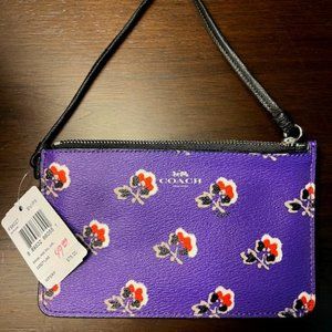 NWT Coach Bramble Rose Wristlet